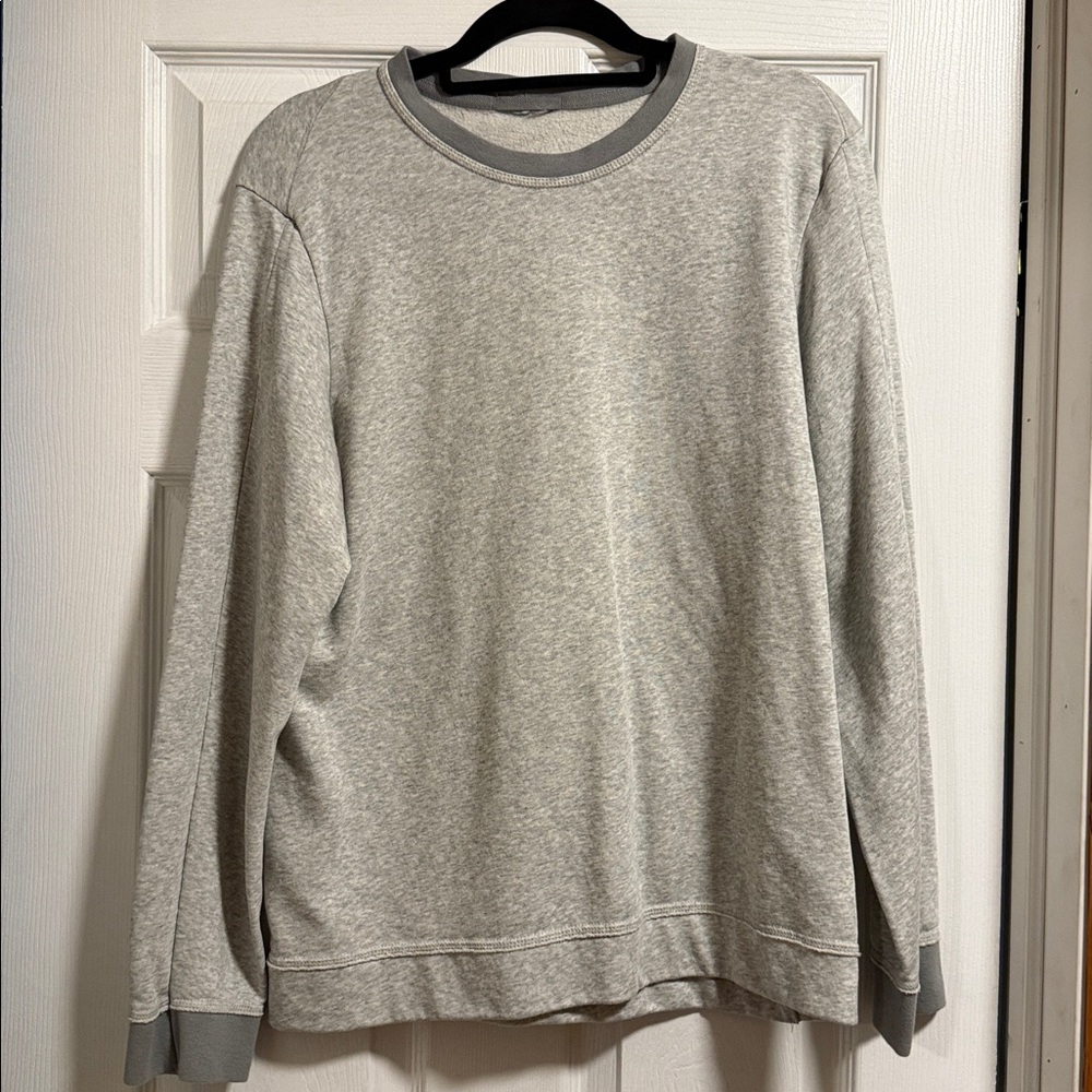 Nike Gray Crewneck Sweatshirt. Size medium